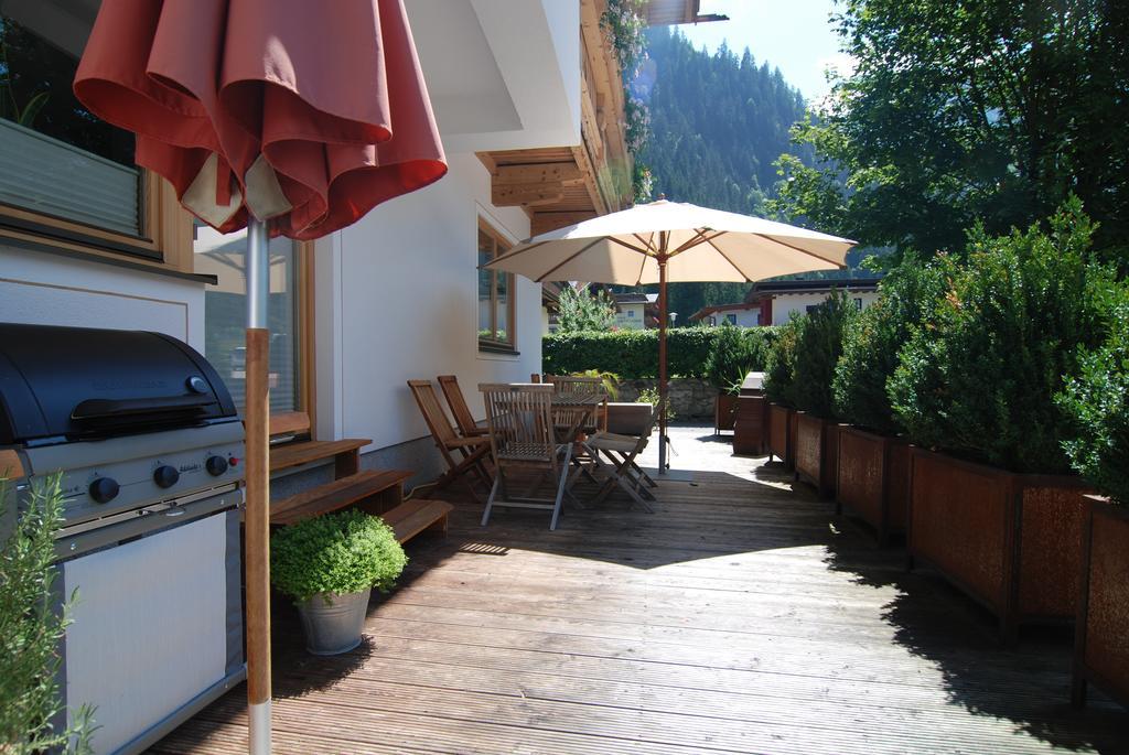 Alpen Appartements Hochmuth Mayrhofen Bagian luar foto