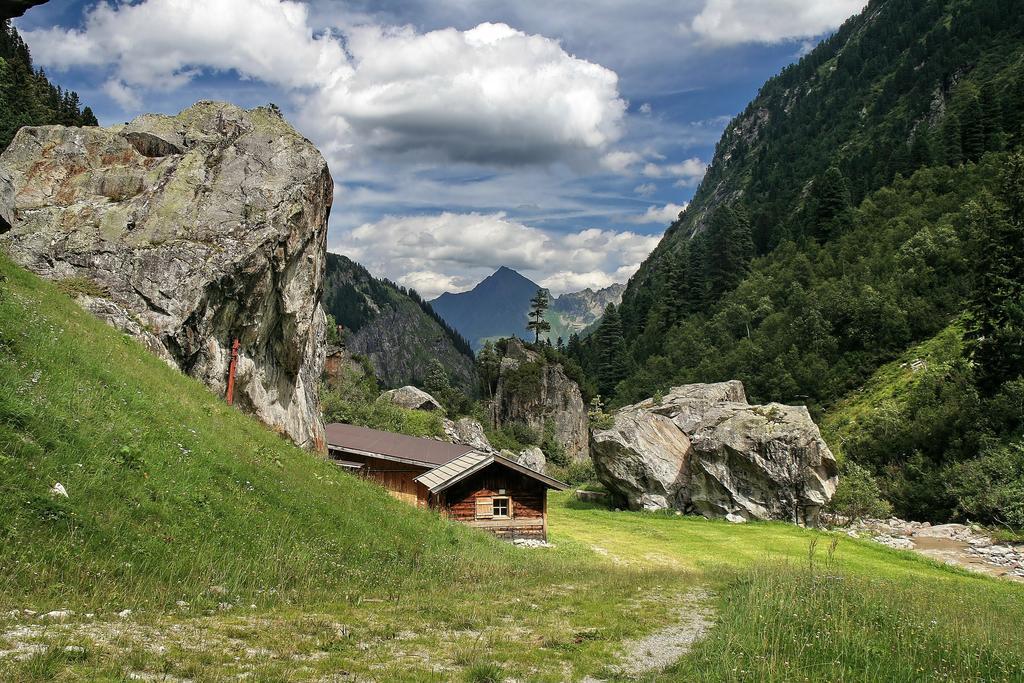 Alpen Appartements Hochmuth Mayrhofen Bagian luar foto