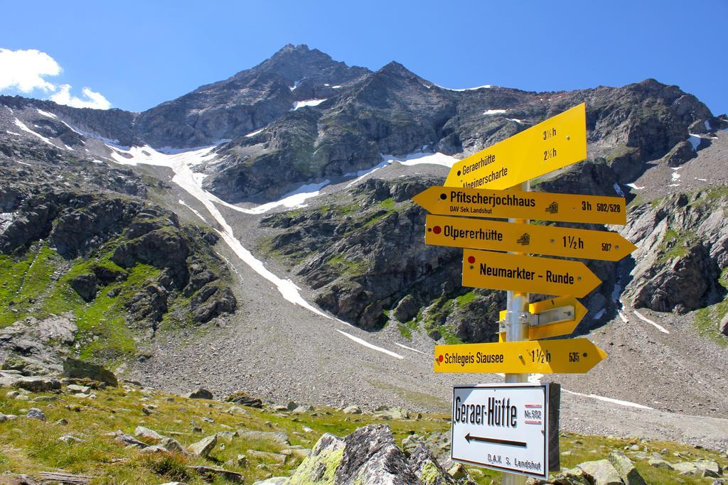 Alpen Appartements Hochmuth Mayrhofen Bagian luar foto