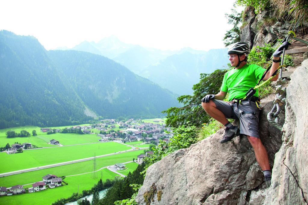 Alpen Appartements Hochmuth Mayrhofen Bagian luar foto