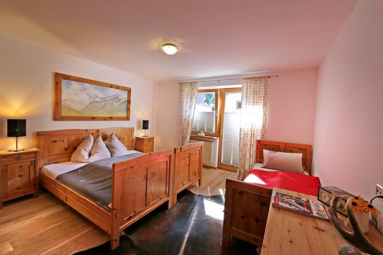 Alpen Appartements Hochmuth Mayrhofen Bagian luar foto